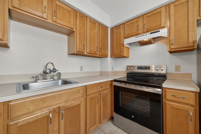 Building Photo - 2020 Huldy St