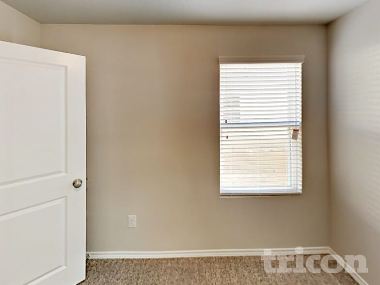 Building Photo - 5118 Everett Loop