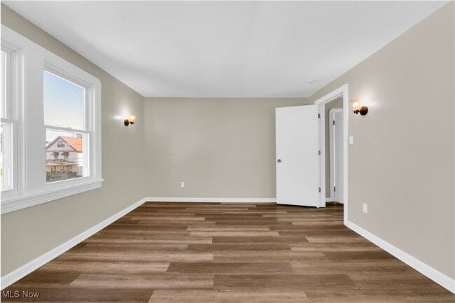 Building Photo - 4318 W 50th St