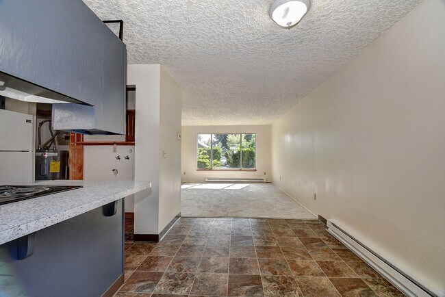 Building Photo - 2415 E 30th St