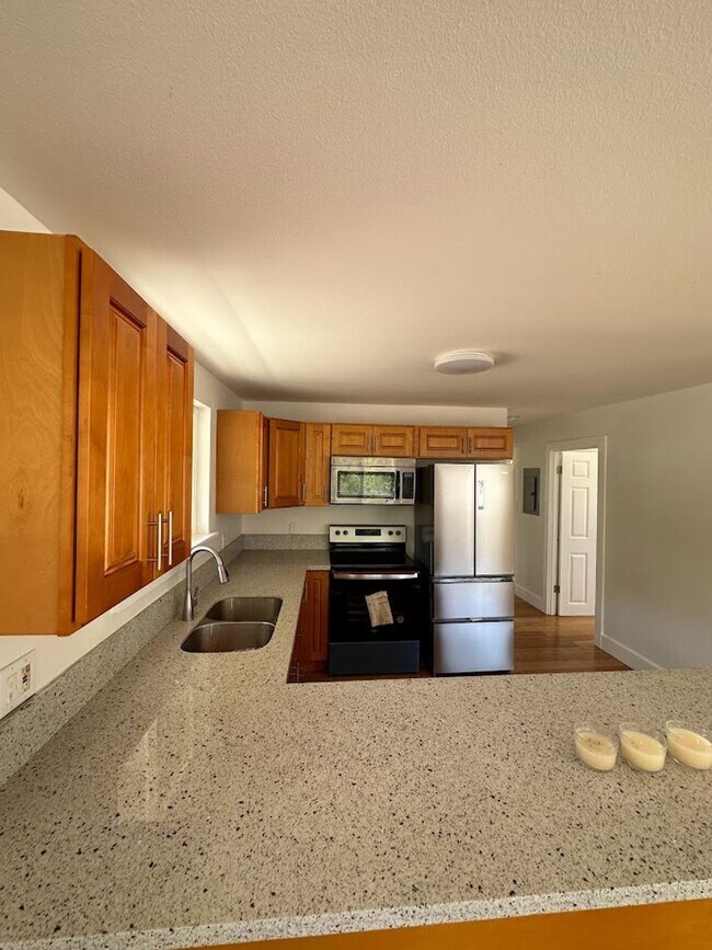 Building Photo - HANA