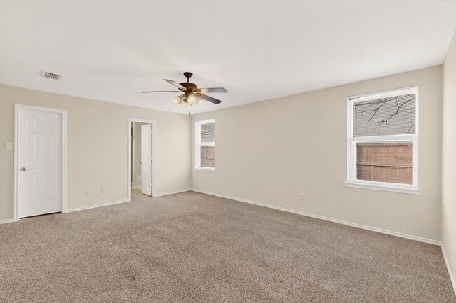 Building Photo - 12829 Pearson Dr