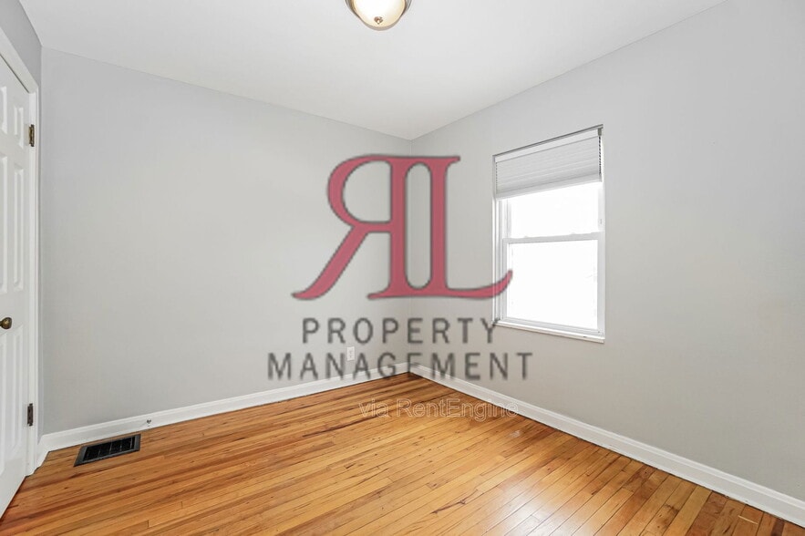 Building Photo - 1787 Northwest Blvd