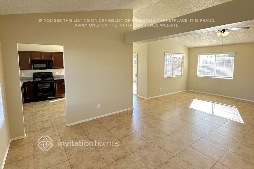 Building Photo - 801 W Piute Ave