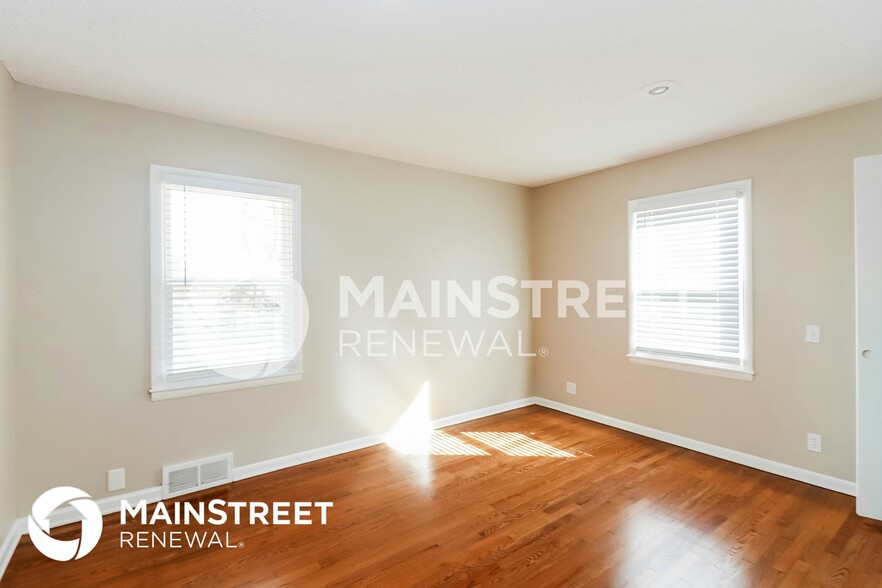 Building Photo - 11713 Lawndale Ave
