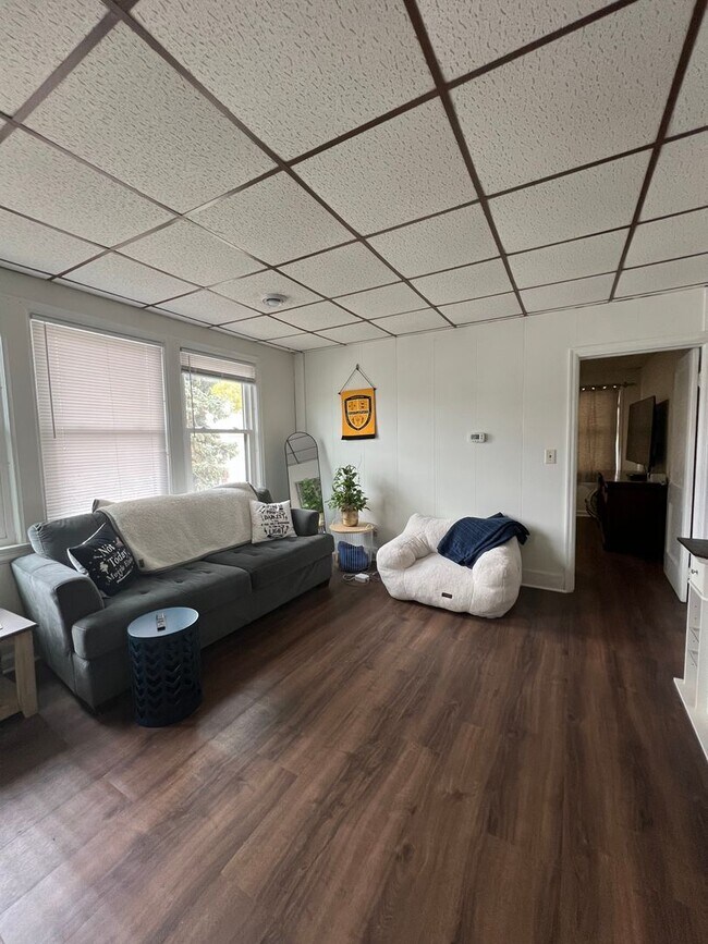 Building Photo - 1511 Oregon St