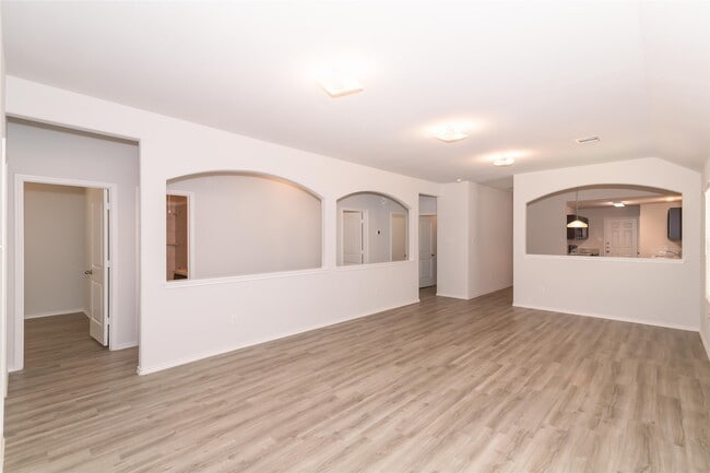 Building Photo - 24206 San Marzano Ct