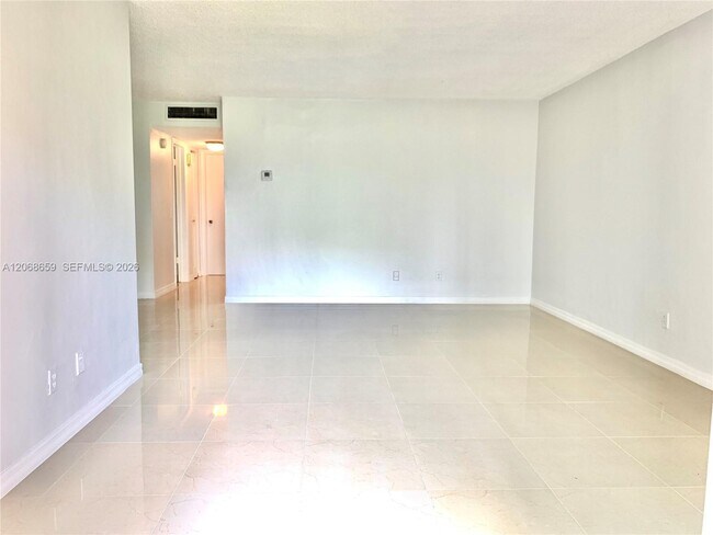 Building Photo - 2491 SW 82nd Ave