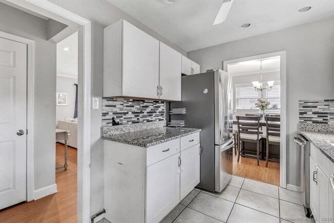 Building Photo - 376 Folino Dr