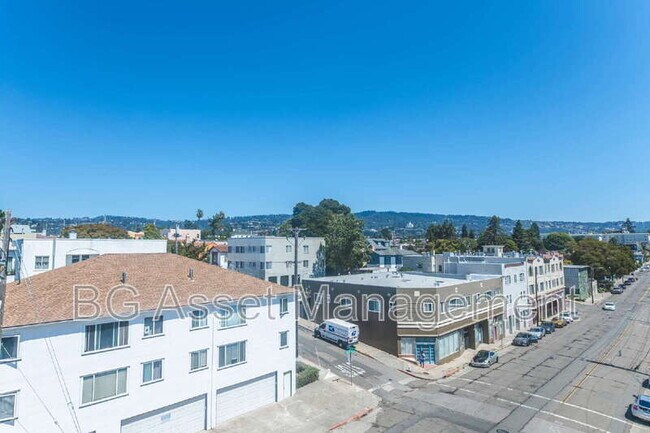 Building Photo - 1459 MacArthur Blvd