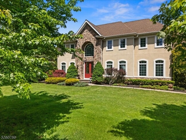 Primary Photo - 36 Saddlewood Ct