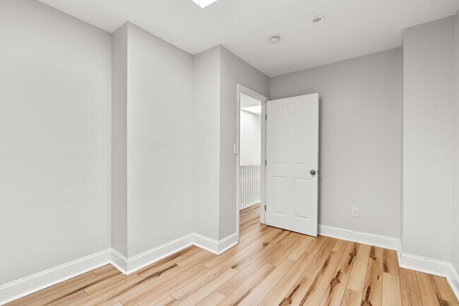 Building Photo - 419 N Collington Ave