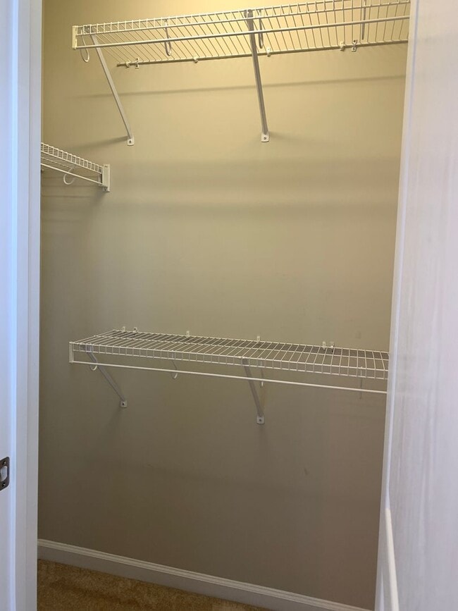 Building Photo - Perfectly Located 2 Bedroom Suite Townhome...