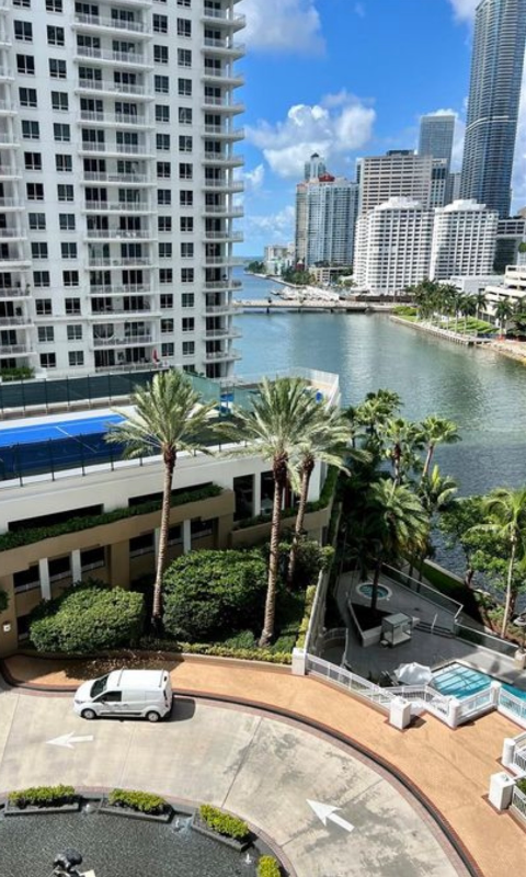 Building Photo - 901 Brickell Key Blvd