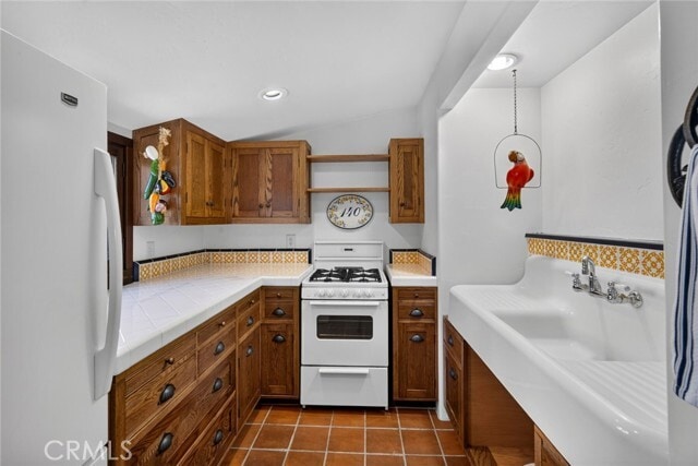 Building Photo - 140 Avenida Miramar