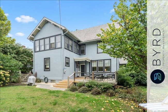 Building Photo - 3216 Hawthorne Ave