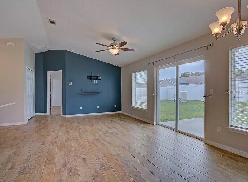 Building Photo - 1037 Cass Ave