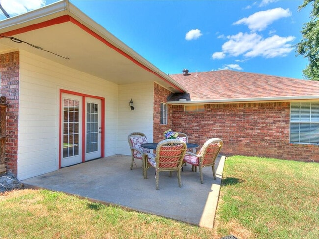 Building Photo - Beautiful 3 Bedroom 2 Bath Home In Choctaw!!!
