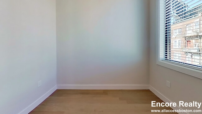 Building Photo - 16-18 Highgate St. Unit 308