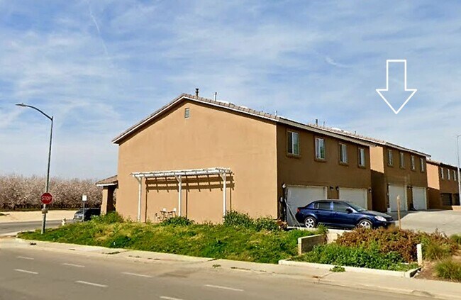 Building Photo - 620 Central Ave