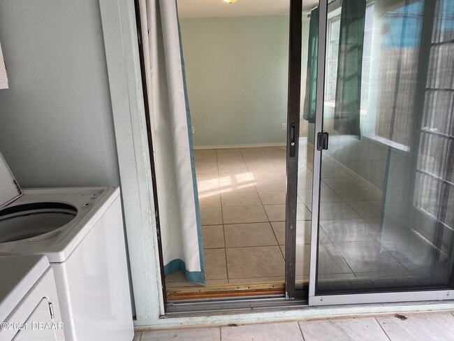 Building Photo - 420 Miriam Ave