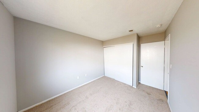 Building Photo - 3140 Walden Pl