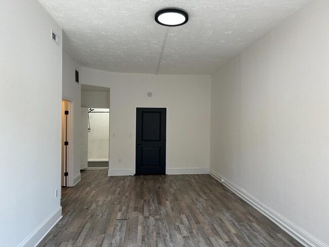 Building Photo - 1825 Madison Ave