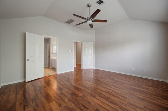 Building Photo - 20305 Kearney Hill Rd