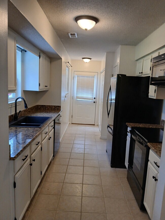 Building Photo - 35 Burlington Cir