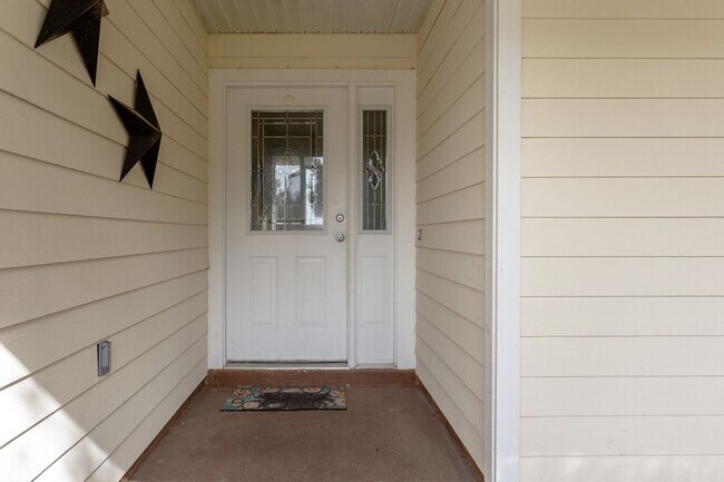 Building Photo - Sub-Lease - Great Home in New Town 1894 lo...