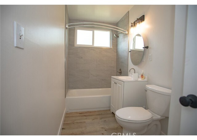 Building Photo - 496 W 48th St