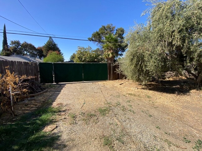 Building Photo - Spacious Exeter Home coming soon!