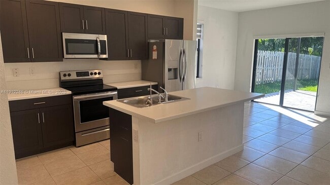 Building Photo - 25282 SW 108th Ave