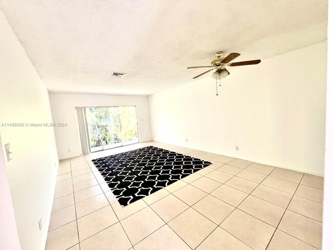 Building Photo - 3100 Coral Springs Dr