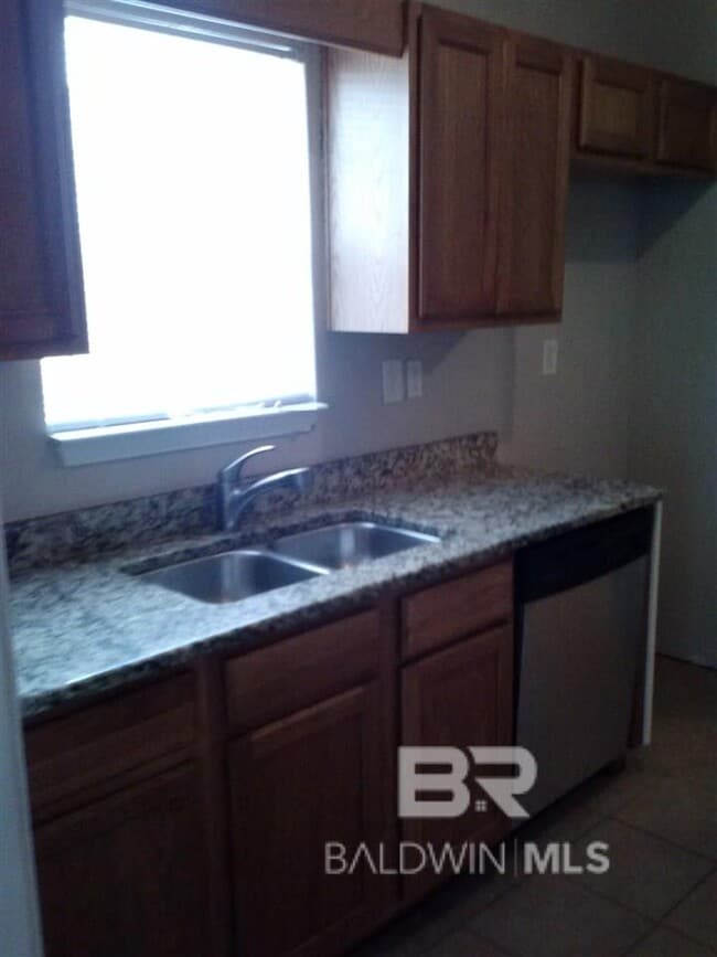 Building Photo - 1129 Sloane Cove
