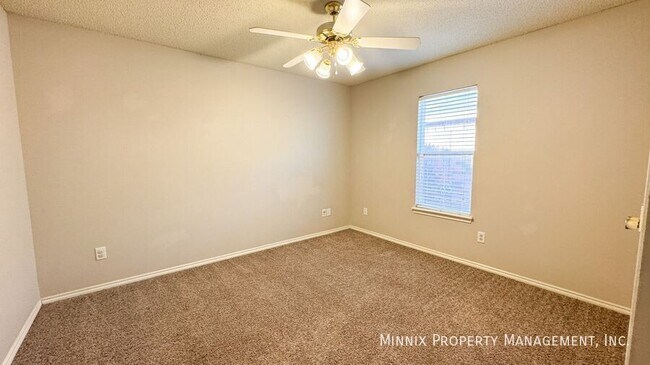 Building Photo - 10604 Boston Ave