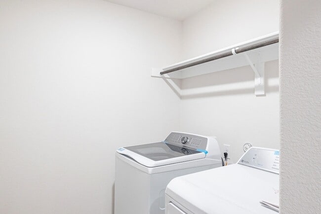 Building Photo - 105 Corcovado Ave