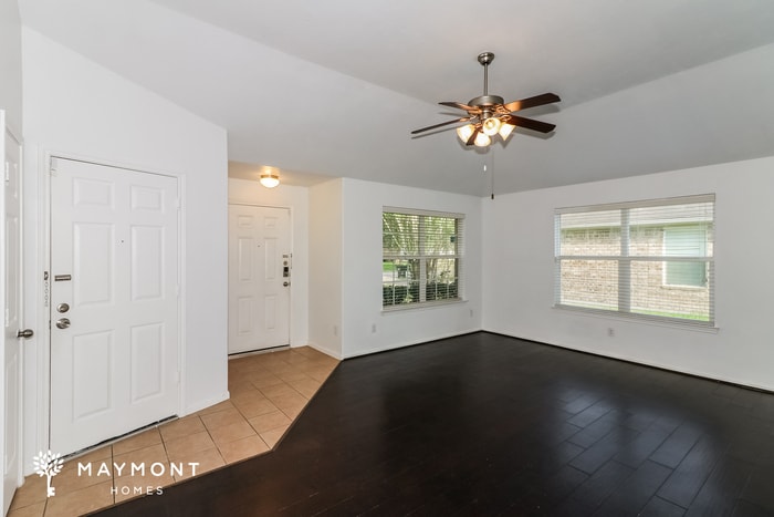 Building Photo - 1015 Bahia Vista Dr