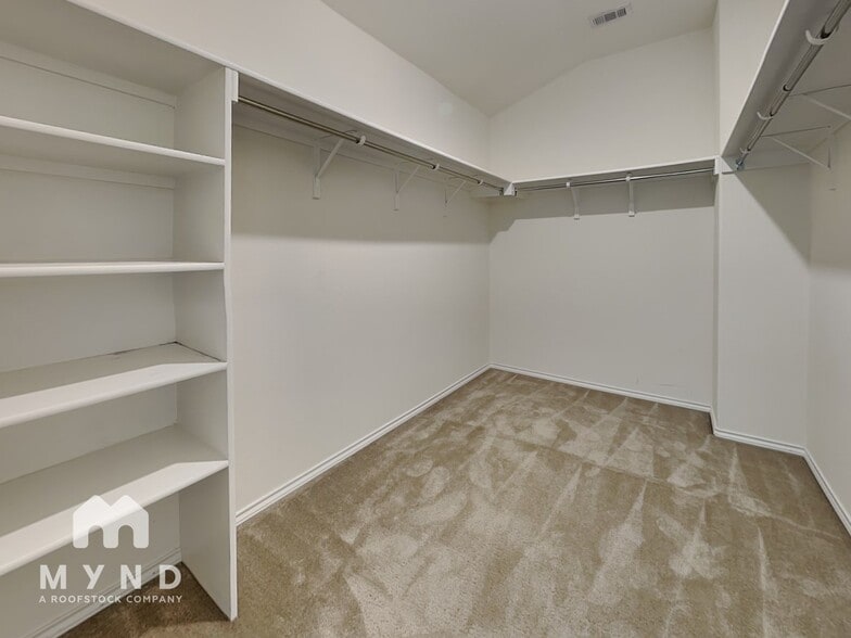 Building Photo - 17310 Headstock Rd