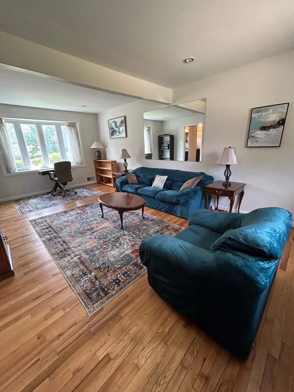 Building Photo - 2802 Curry Dr