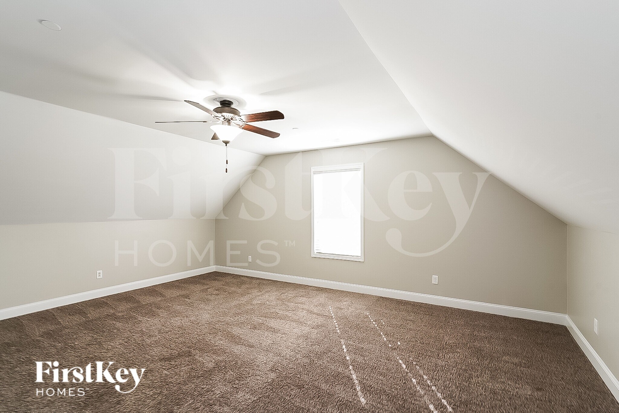 Building Photo - 2002 Azalea Ct