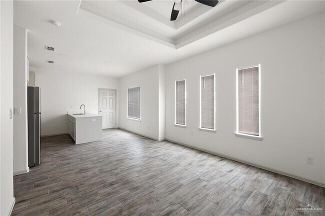 Building Photo - 431 frio lane