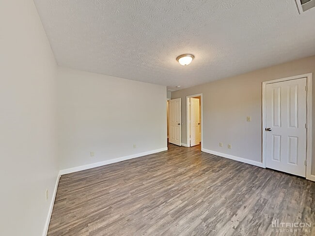 Building Photo - 12758 Sovereign Ln