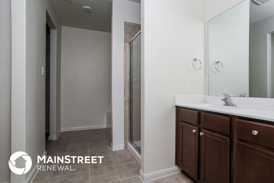 Building Photo - 27008 Leonardo Dr