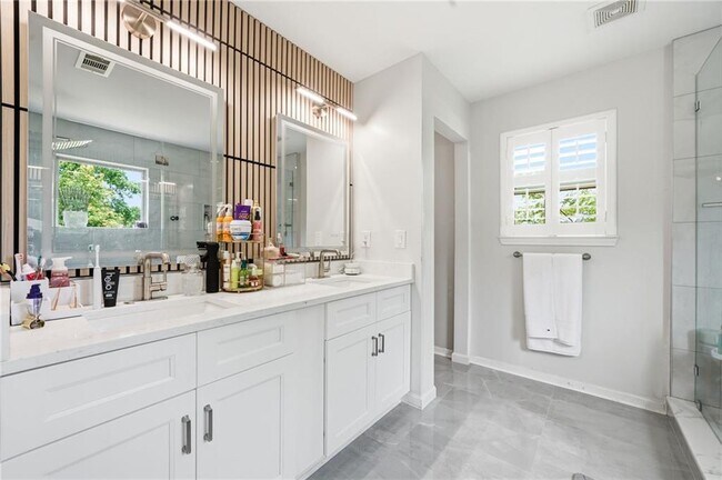Building Photo - 2731 Amalfi Way NW