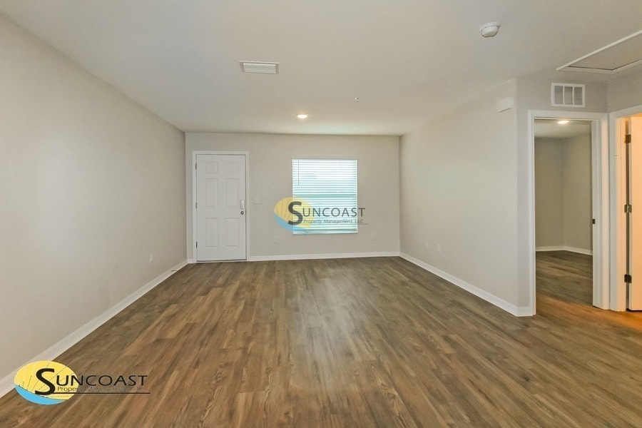 Building Photo - 9359 N Mendoza Way