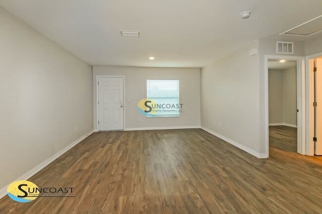 Building Photo - 9359 N Mendoza Way