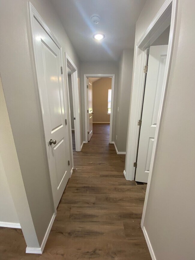 Building Photo - Brand New Home!!