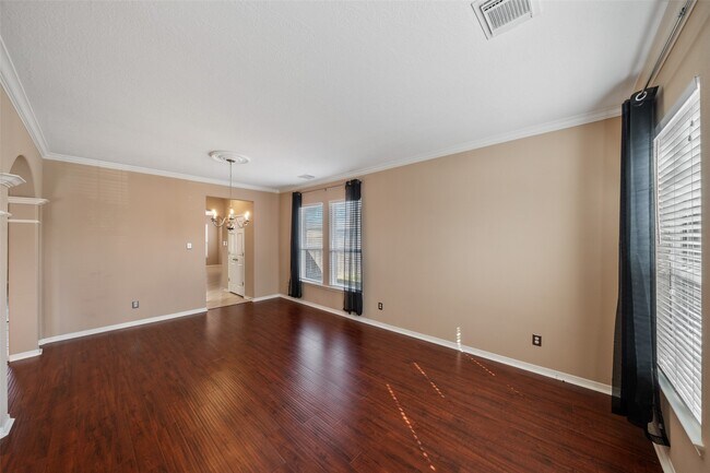 Building Photo - 8406 Oak Villa Ct