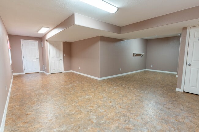 Building Photo - 9234 Red Fern Ln